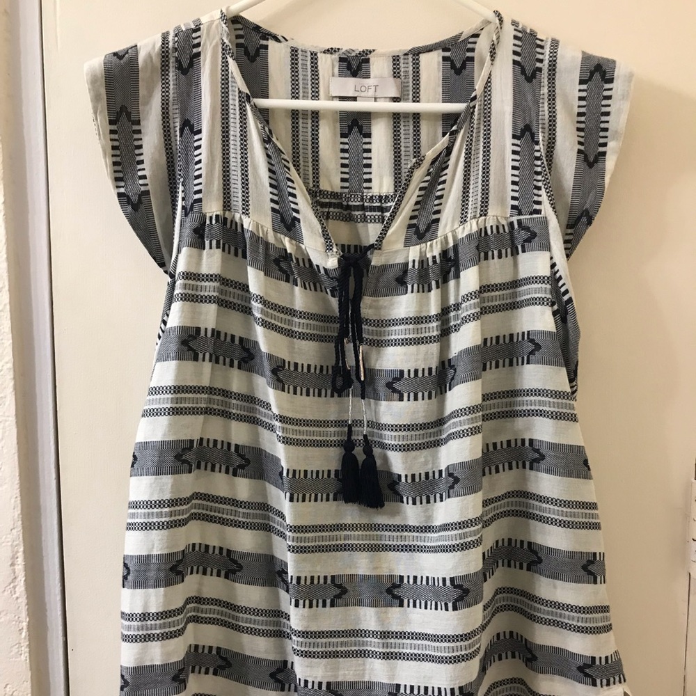 LOFT BCK/WHT PATTERNED SHIRT SIZE M